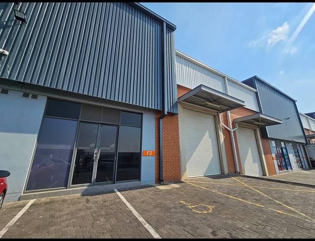 290M² WAREHOUSE TO LET IN LONGLAKE